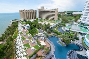 Royal Cliff Beach Terrace
