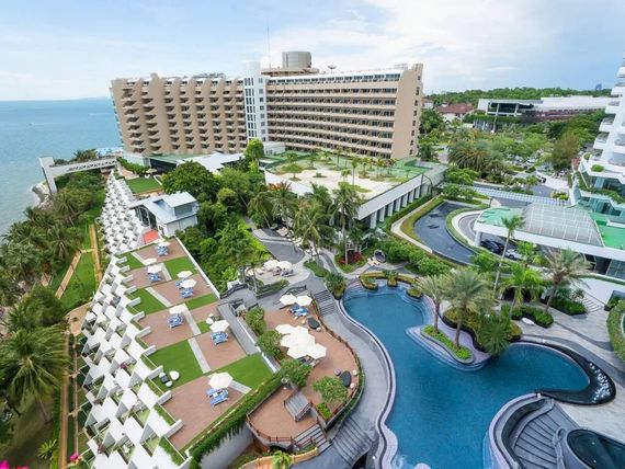 Royal Cliff Beach Terrace