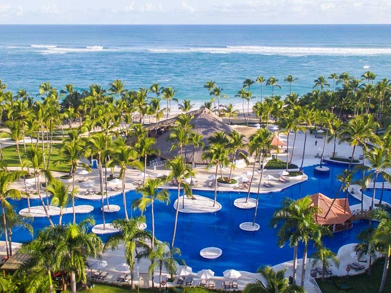 Royal Hideaway Corales Suites