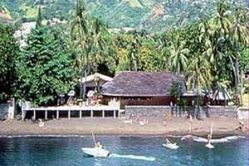 teren hotelu, plaża, góry