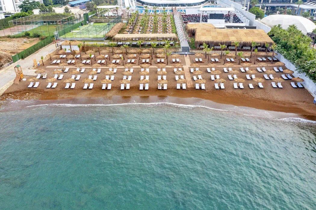 teren hotelu, beach bar, plaża