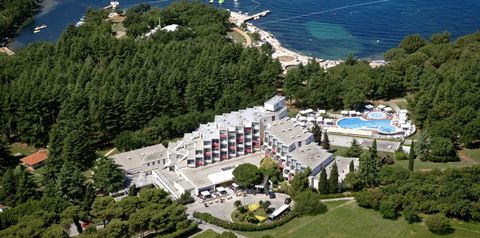 teren hotelu, budynek główny