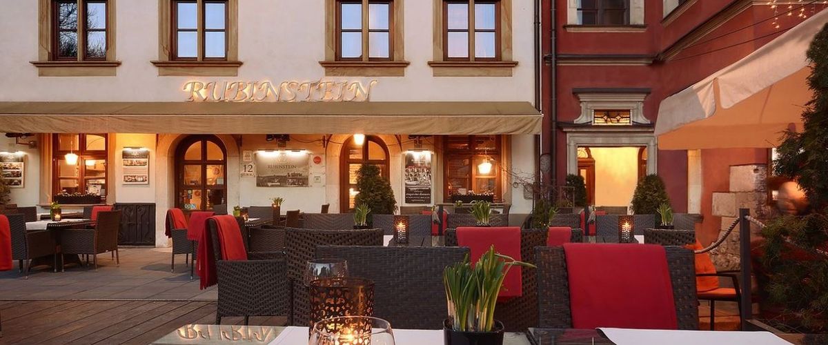 budynek główny, teren hotelu