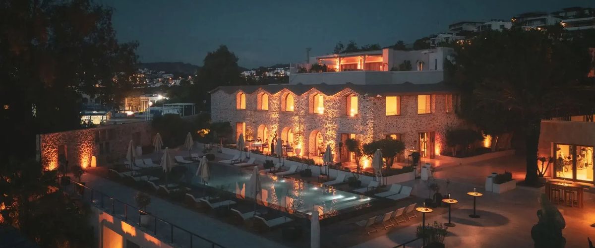 basen, teren hotelu, obiekt