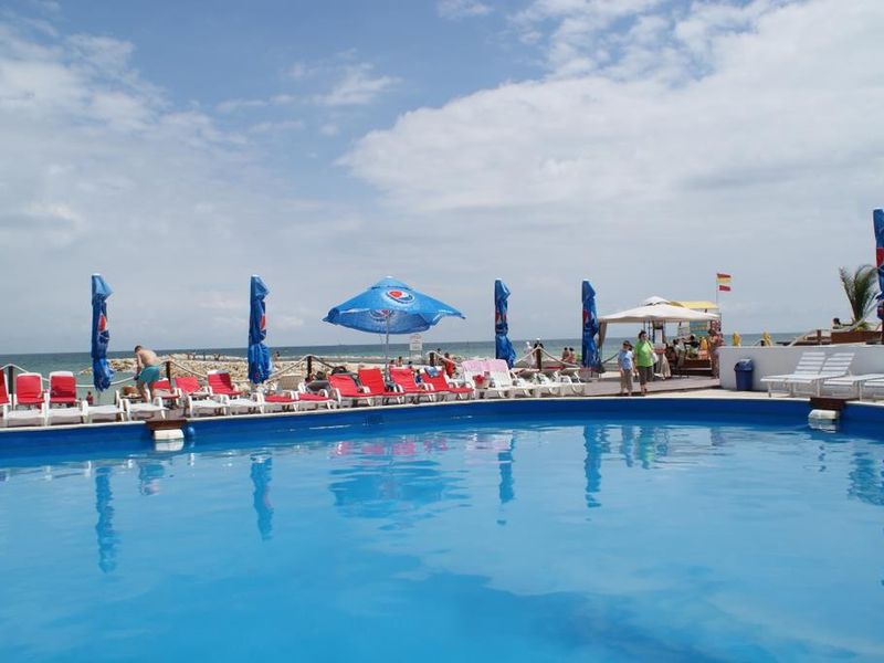 Delfinul (Steaua de Mare Complex)