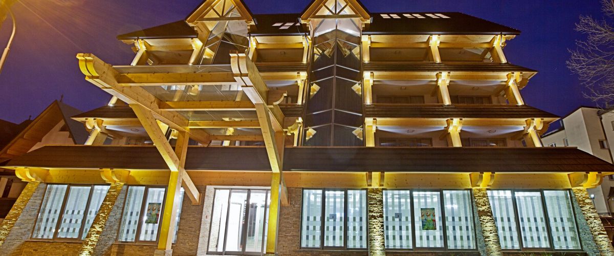 obiekt, budynek główny, teren hotelu