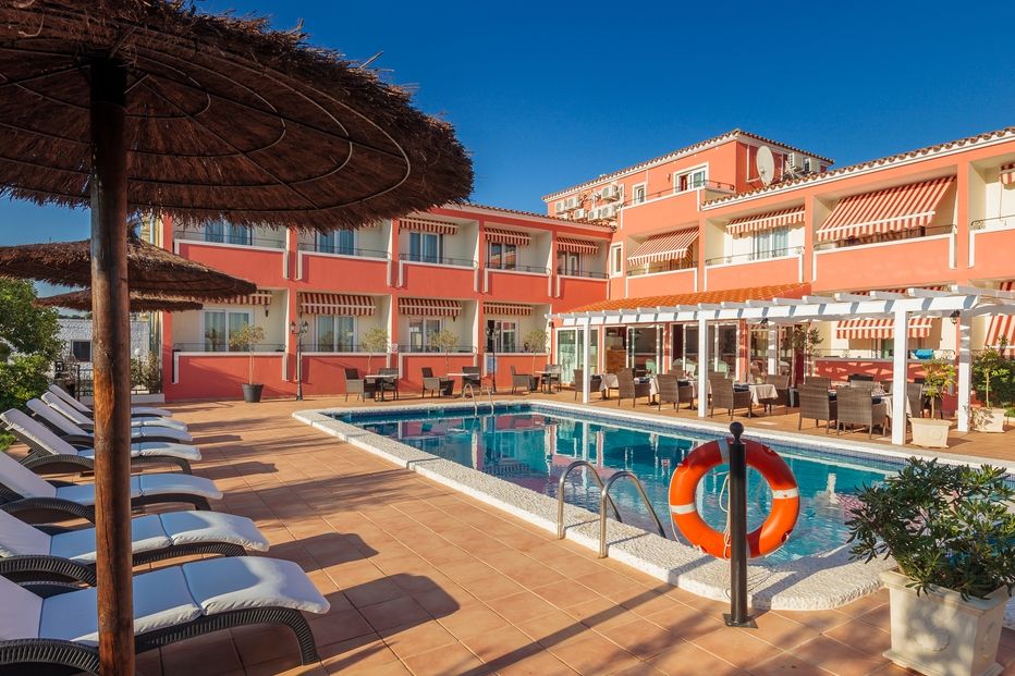 obiekt, teren hotelu, basen