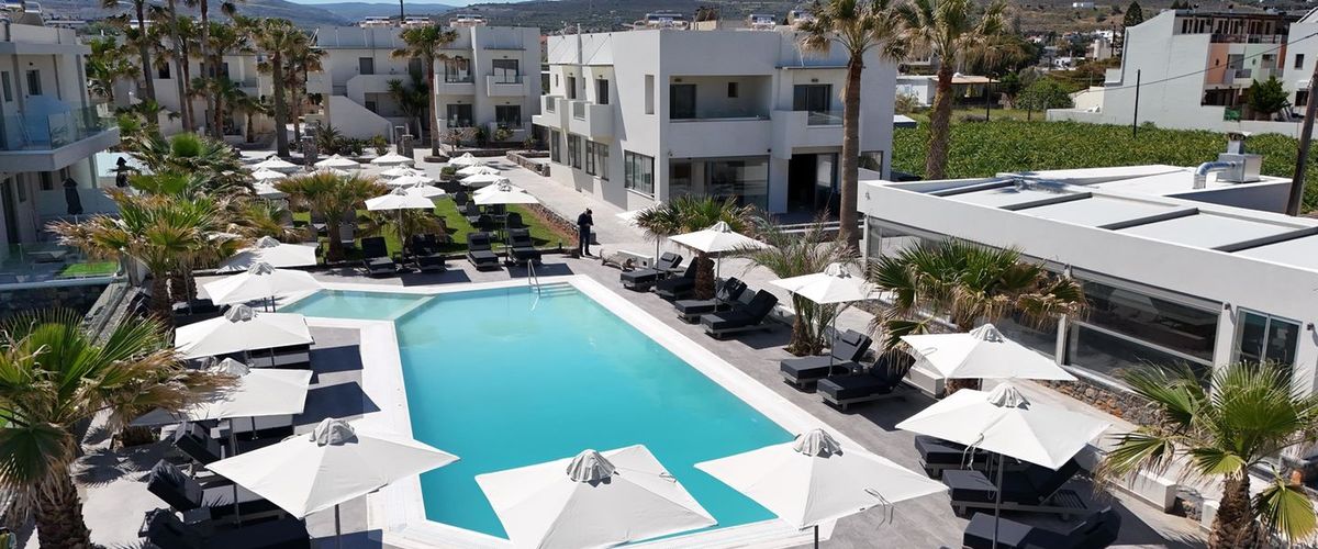 obiekt, teren hotelu, basen