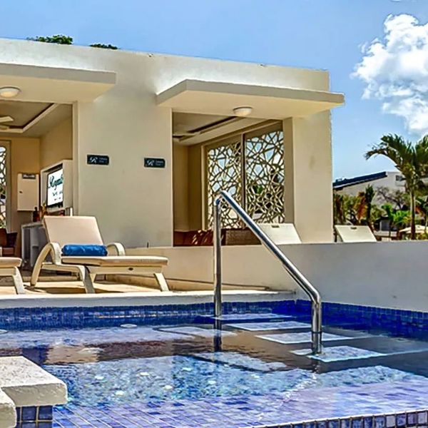 Royalton Saint Lucia (ex Smuglers Cove Resort & Spa)
