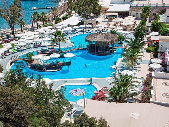 basen, pool bar