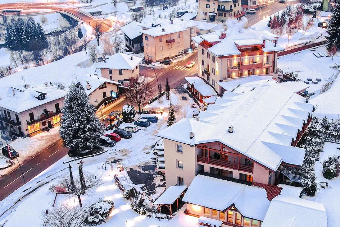 obiekt, teren hotelu