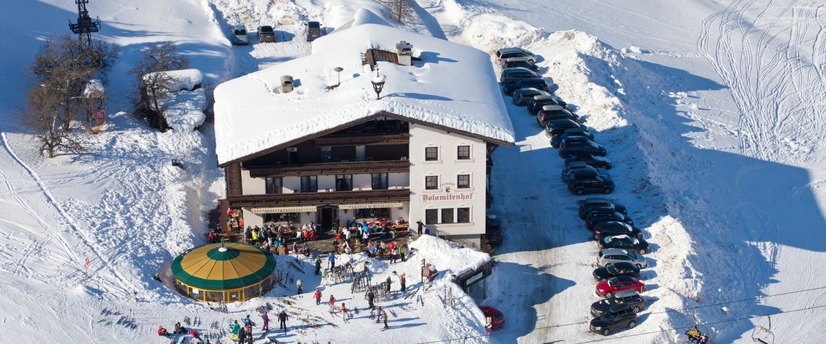 budynek główny, obiekt