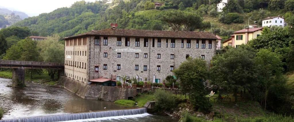 teren hotelu, budynek główny