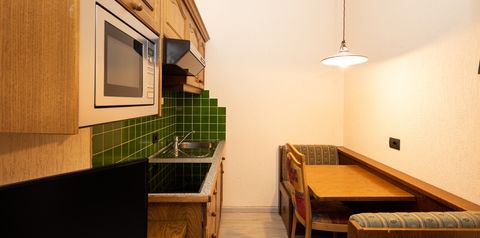 pokój, kuchnia / aneks kuchenny