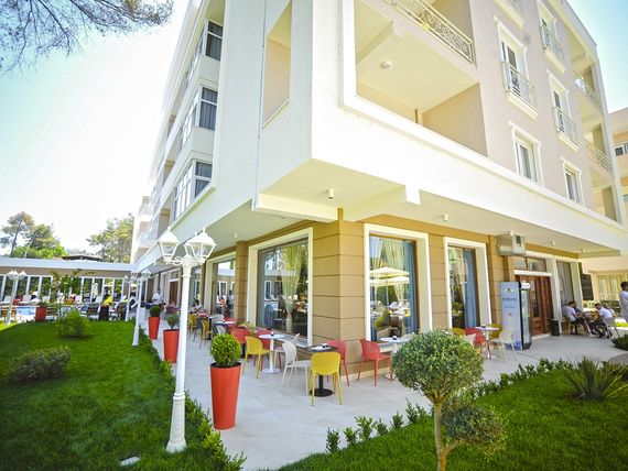 Sandy Beach Resort 4*