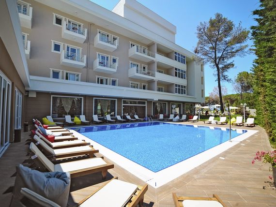 Sandy Beach Resort 4*