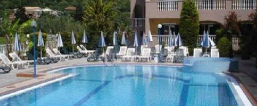 teren hotelu, obiekt, basen