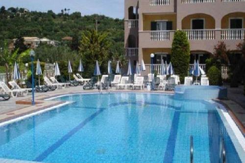 teren hotelu, obiekt, basen