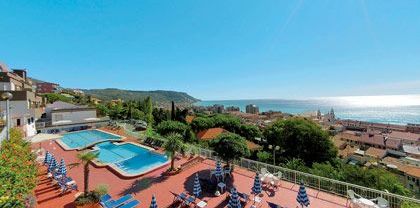 obiekt, teren hotelu, basen