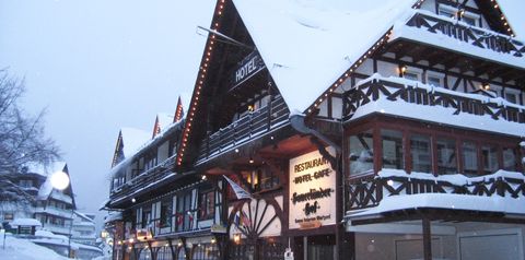 budynek główny, teren hotelu
