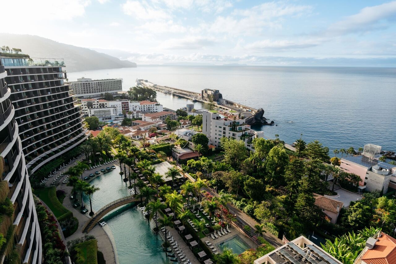 obiekt, teren hotelu