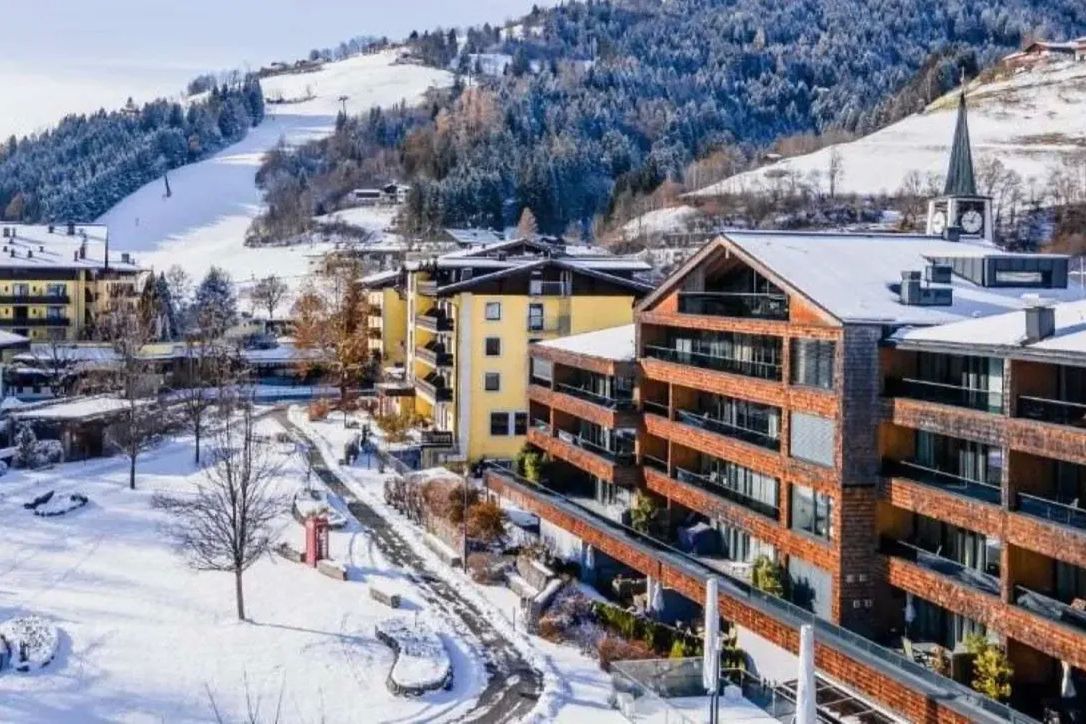 obiekt, budynek główny