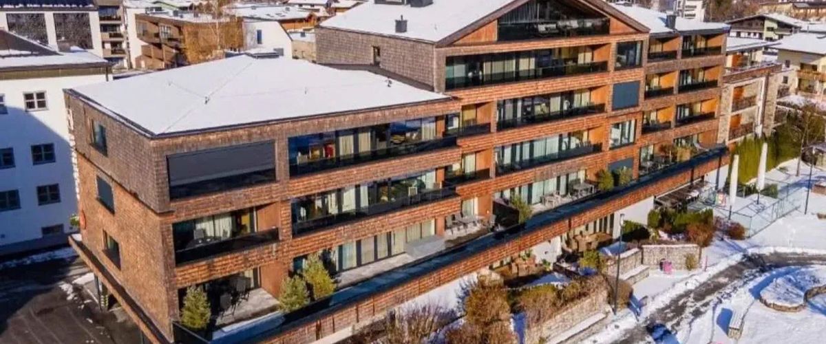 obiekt, budynek główny, teren hotelu