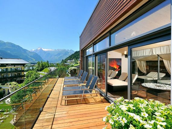 Schutthof 3*