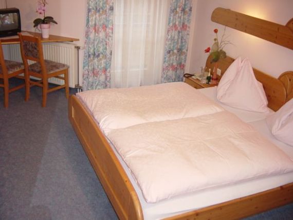 Schwaiger 3.5*