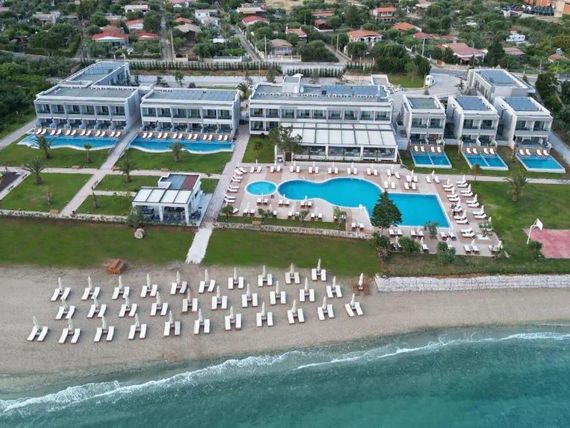 teren hotelu, basen, plaża