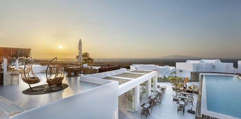 teren hotelu, basen, restauracja