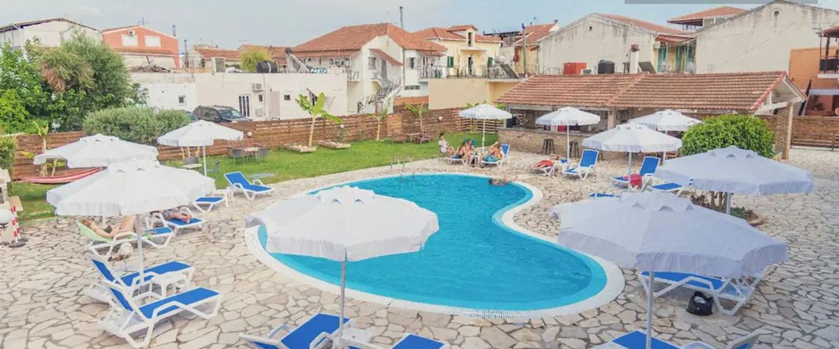 obiekt, teren hotelu, basen