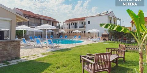 obiekt, teren hotelu, basen