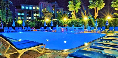 obiekt, teren hotelu, basen