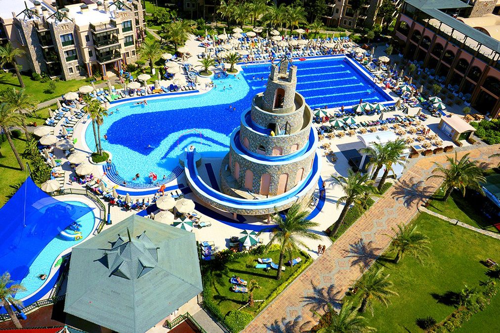 basen, zjeżdżalnia