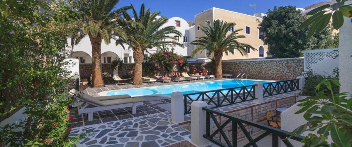 basen, budynek główny