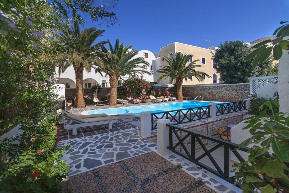 basen, budynek główny