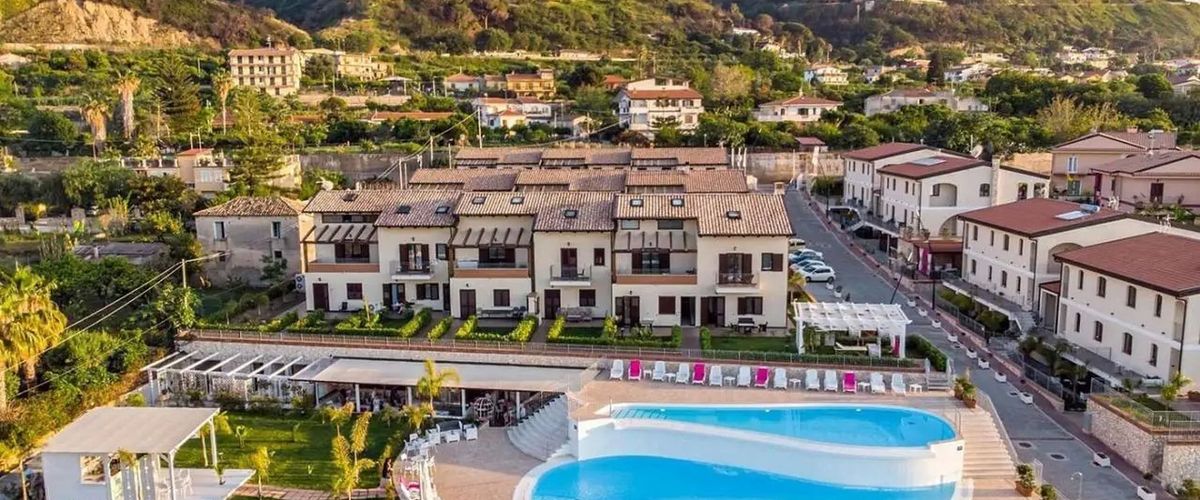 obiekt, teren hotelu