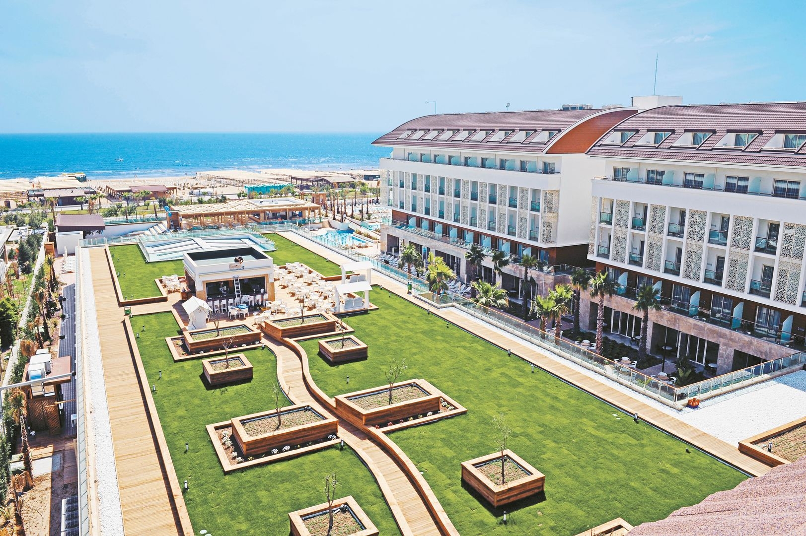 obiekt, teren hotelu