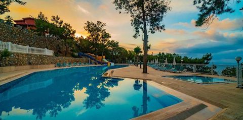 basen, zjeżdżalnia