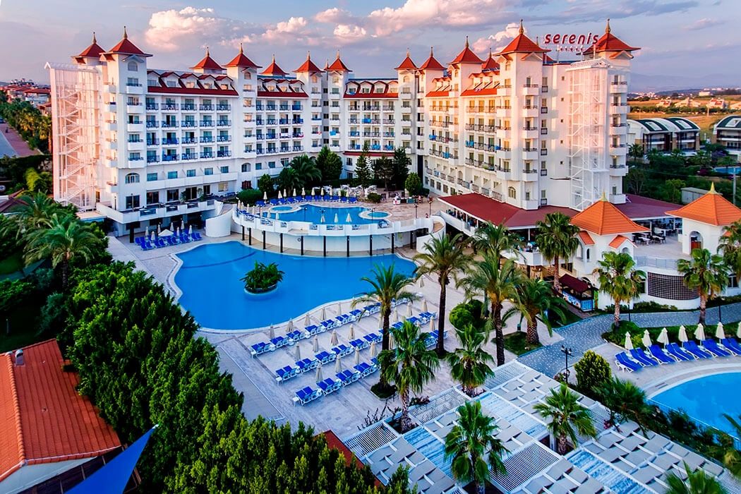 obiekt, teren hotelu, basen