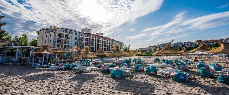 budynek główny, plaża