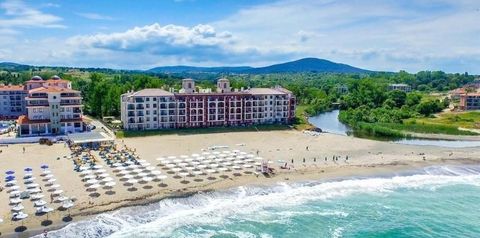 budynek główny, teren hotelu, plaża