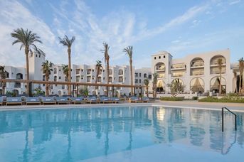 Serry Beach Resort