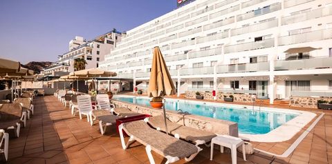 obiekt, teren hotelu, basen