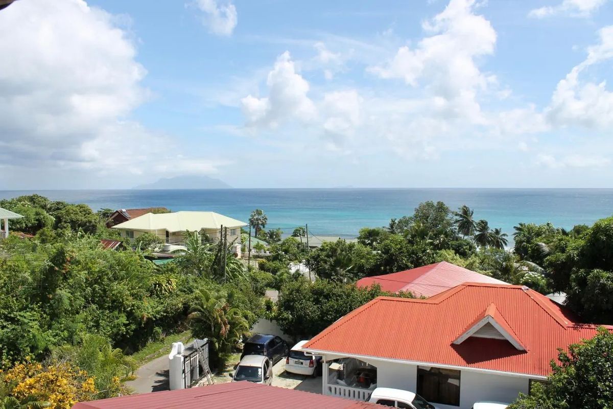 Wyspa Mahe (7 dni) w Casadani z Krakowa (BB)