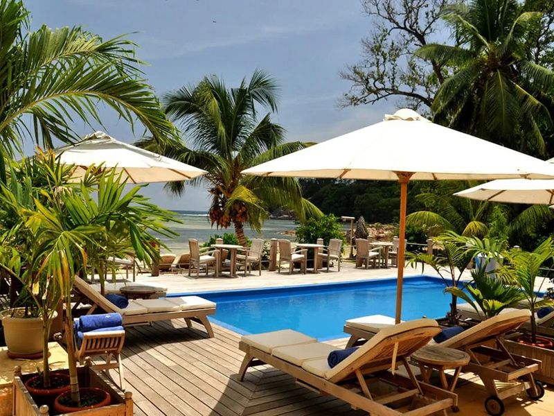 Crown Beach Seychelles 4*