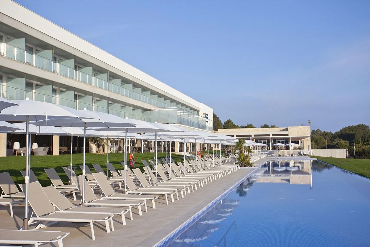 obiekt, teren hotelu, basen