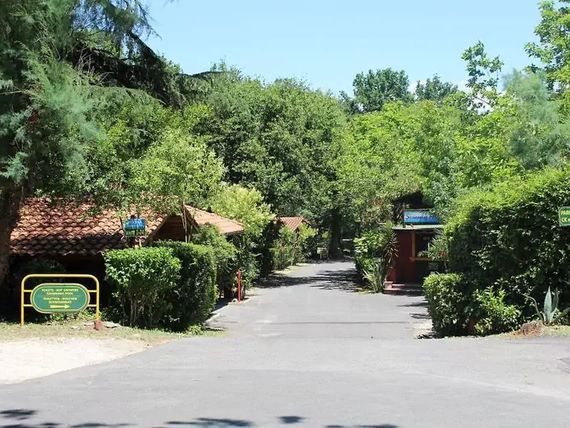 obiekt, teren hotelu