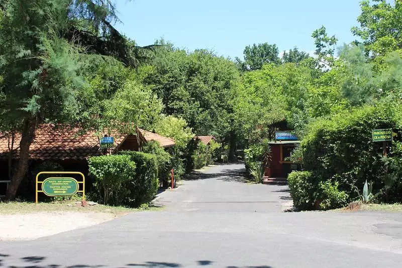 obiekt, teren hotelu